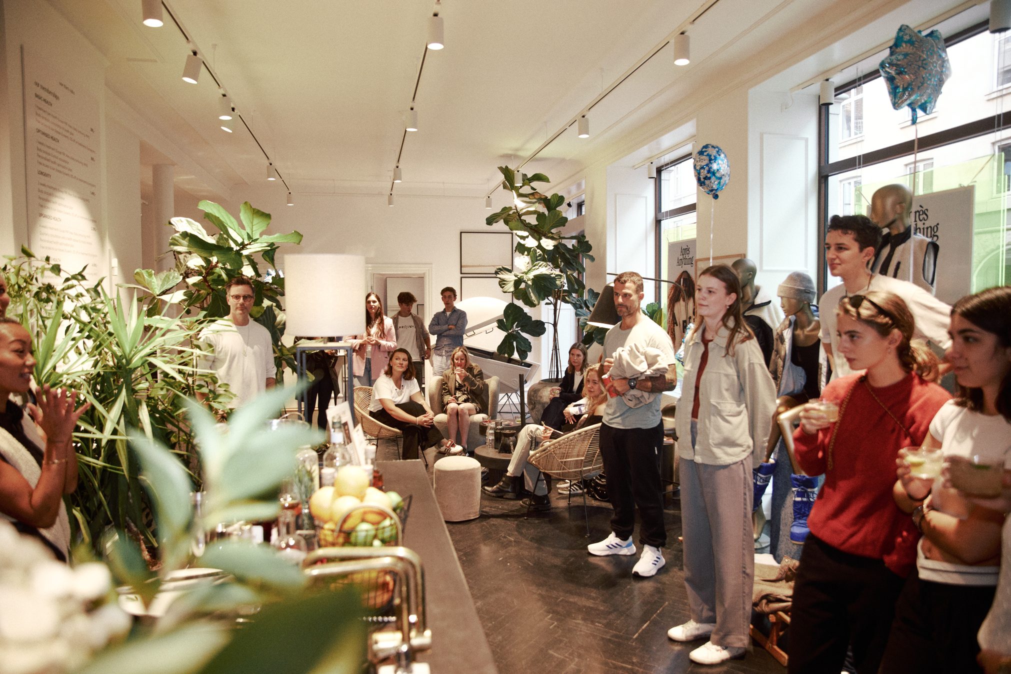 Guests talking at a Copenhagen Health Week evening event